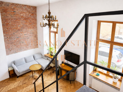 Wysoki 4,6 m loft w zabytkowej kamienicy