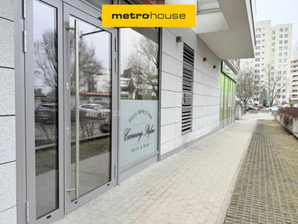 Witryna + duży ruch pieszych, lokal 35 m²