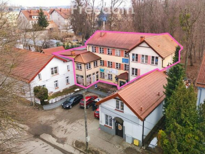 Dochodowy lokal użytkowy 587 m² – budynek