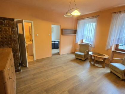 Odrestaurowana kamienica, 2 pok. I piętro