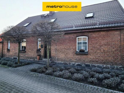 DOM Z DUSZĄ NIEDALEKO MORZA