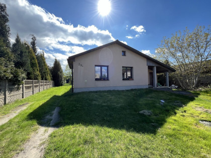 Dom 78 m2 na działce 1600 m2 w Kosowie gm. Kowala.