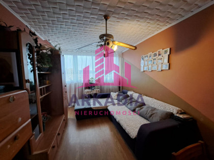 Mieszkanie 3 pokoje, piętro 8 /winda /osiedle