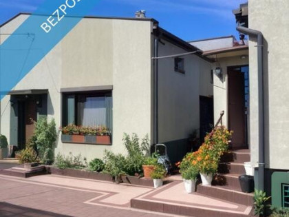 Dwa domy na jednej dzialce