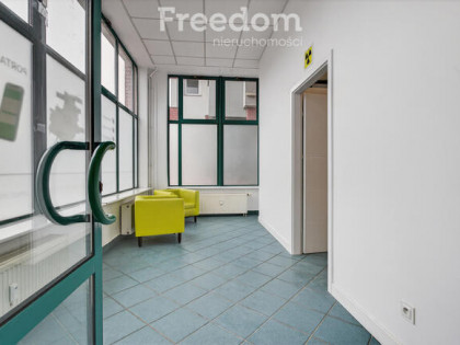 Lokal usługowy 55 m² przy metrze Stokłosy