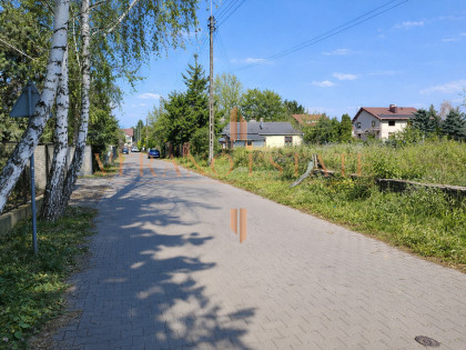 Teren inwestycyjny - centrum Łomianek ul. Agawy