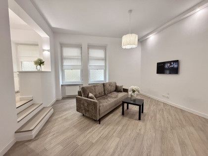 2 pokoje po remoncie w centrum - niski czynsz!