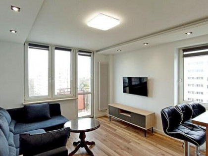 3 pokoje z balkonem – Saska Kępa, Międzynarodowa