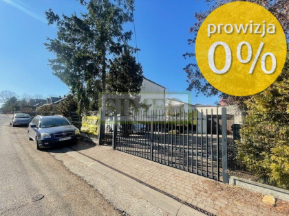 Blisko szkoły,dom, oddzielny garaż, duża działka