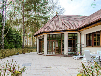 Wolnostojący dom w Sulejówku na  działce 2591 m2