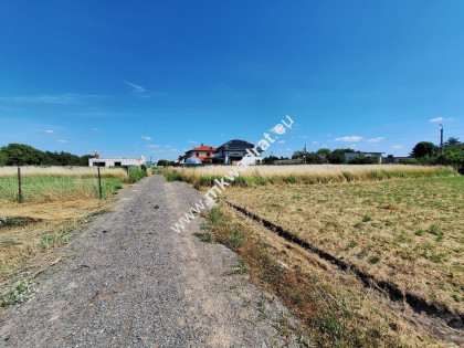 Działka w idealnym punkcie komunikacyjnym!