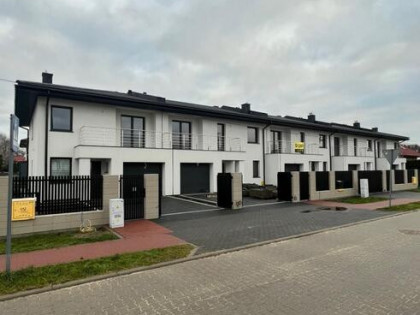 SPRZEDAM DOM W ZAB. SZEREGOWEJ OŻARÓW MAZOWIECKI