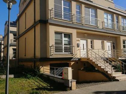 Nowoczesny dom w Wawrze z 7 pokojami, 2 łazienki, garaż