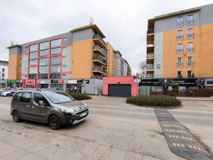 M3 z garażem w dzielnicy Parkitka na osiedlu Brylantowym