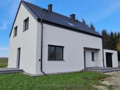 Na sprzedaż dom na działce 46,85 ar Stolec