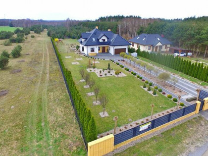 Posiadłość 1,7ha z komfortowym domem 208m2 k. Piotrkowa Tryb