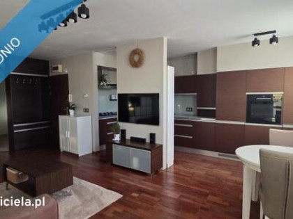 Jasne 3-pokojowe mieszkanie 66 m² | strzeżone osiedle | PKP 10 min | klimatyzacja | garaż