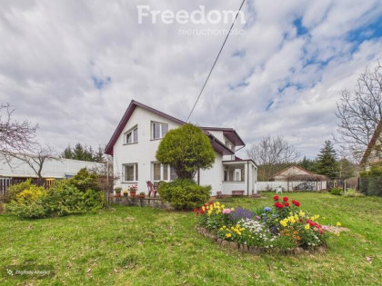 Wyjątkowy dom w otoczeniu natury – Kozłów k. Radom