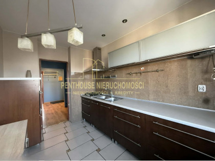 PRZESTRONNE KUCHNIA Z OKNEM z klimatyzacją