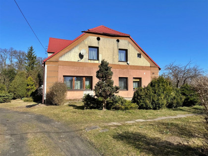 Dom w zabudowie bliźniaczej położony w Karnieszewicach gm. Sianów.