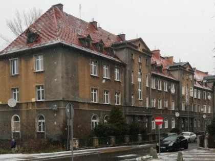 SPRZEDAM PRZESTRONNE 3-POKOJOWE 70,26 m kw.- WAŁBRZYCH -