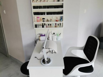 Stolik do manicure wynajem styliz. paznokci - оренда столиk