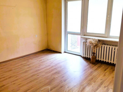 słoneczne 3 pokojowe mieszkanie w bloku z cegły