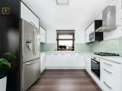 elegancki  blisko miasta 5 pokoi garaż