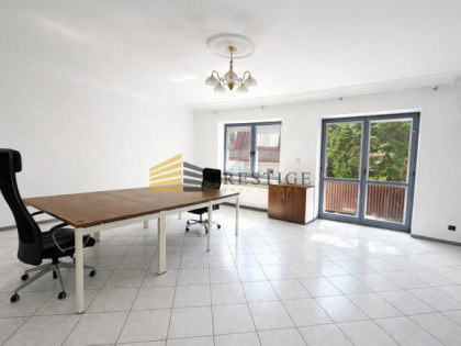 Dom na Saskiej Kępie na biuro, 6 pomieszczeń