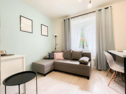 Kawalerka blisko ASP, Płatnerska 61