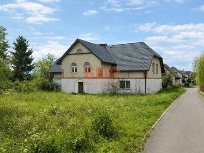 Dom Długołęka, Zachodnia