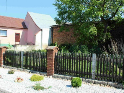 Sprzedam działkę przy drodze asfaltowej,12 km od Kędzierzyna