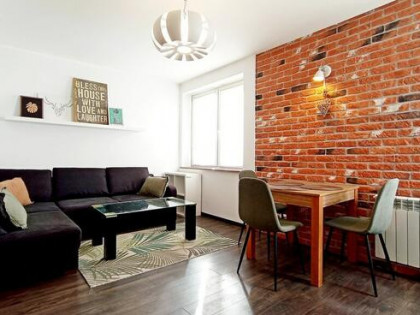 2 pokoje z garderobą – ul. Dzieci Warszawy 37