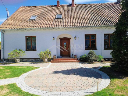 Mieszkanie (pół domu) na Warmii 100m2, garaż 40m2