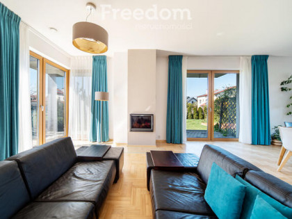 Dom wolnostojący z ogrodem i garażem | PKP 600m