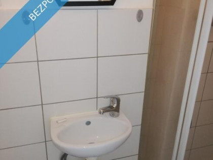 Kawalerka (18 m) Bałuty, C.O. z sieci miejskiej.  Własność z KW.