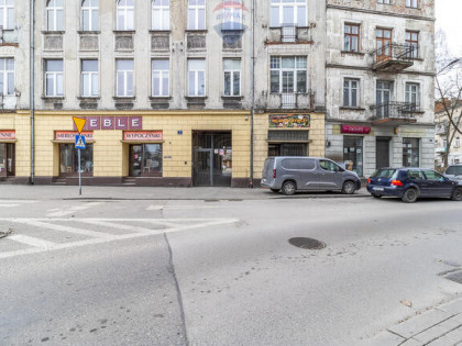 2 pokoje, parter, centrum Brzezin + parking