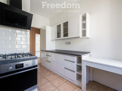 M2 w Wesołej-oddzielny garaż-duża piwnica w cenie