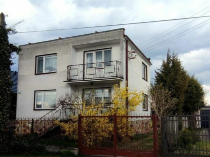 Dom z ogródkiem w centrum miasta w cenie mieszkania.