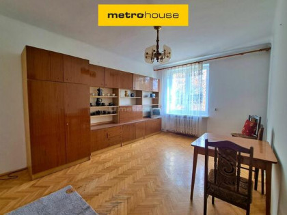 Mieszkanie 38 m kw. na 3 piętrze w centrum.