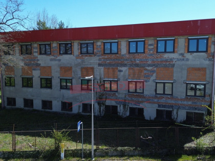 Budynek usługowy – hotel pracowniczy / inwestycja