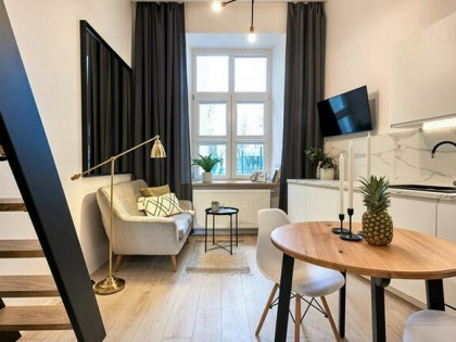 Kawalerka z antresolą w centrum- Więckowskiego 46