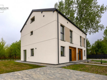 Dom Łomianki, Brzegowa