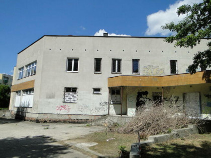 Budynek usługowy