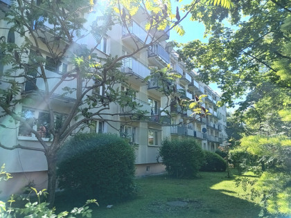 Sprzedaż mieszk.38 m2. 2 pokoje niski blok /parter