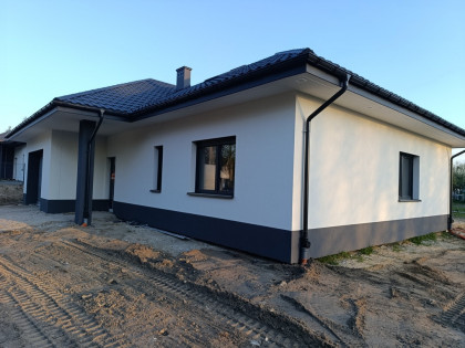 Dom willa z antresolą działka 16 arów.