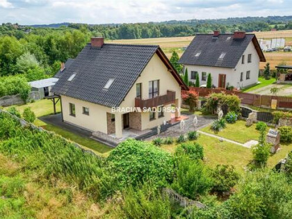 Dom Bęczyn gm. Brzeźnica, Główna