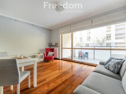 3 pokoje, balkon 30m2, garaż, ul. Rydygiera 15.