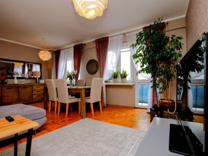 przestronne, balkon, świetna lokalizacja