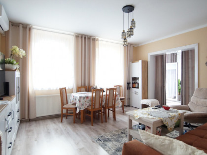 Sprzedaż komfortowe mieszk.99 m2. garaż Krapkowice